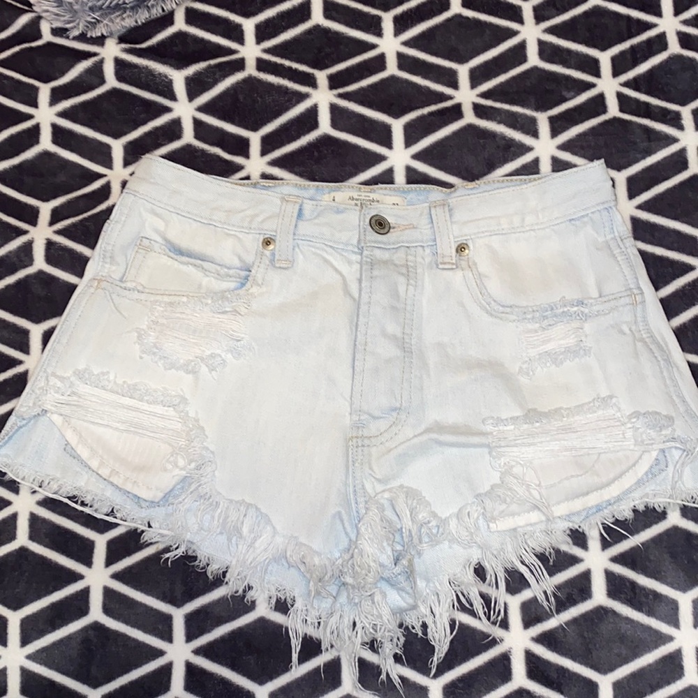 EUC. A & F distressed shorts. Size 4/27. Light wash